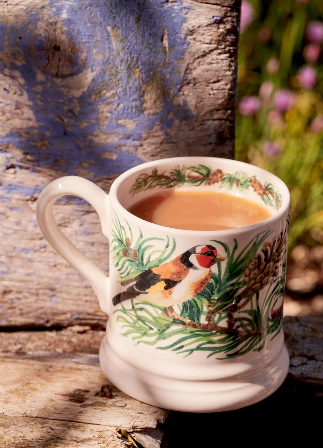Emma Bridgewater Goldfinch In Spruce 1/2 Pint Mug