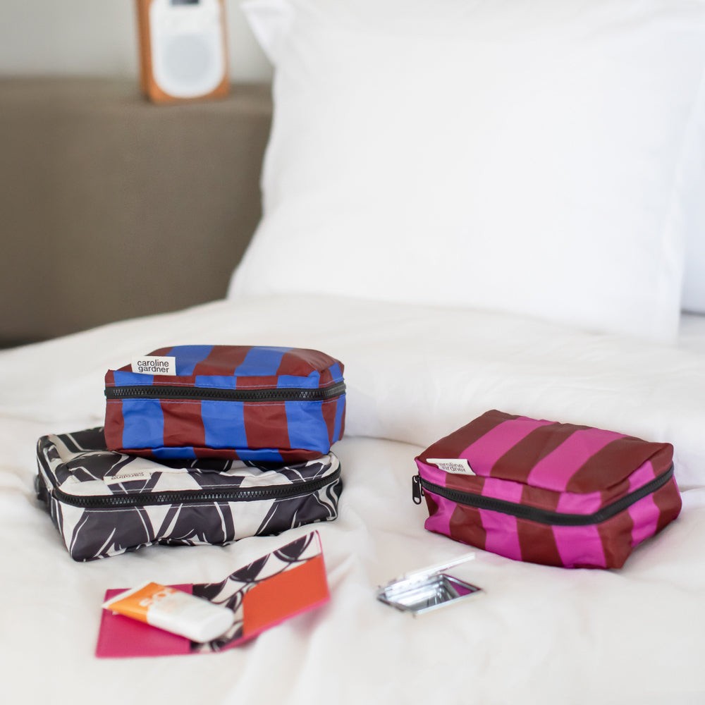 Mono Looped Hearts / Striped Set of 3 Small Packing Cubes